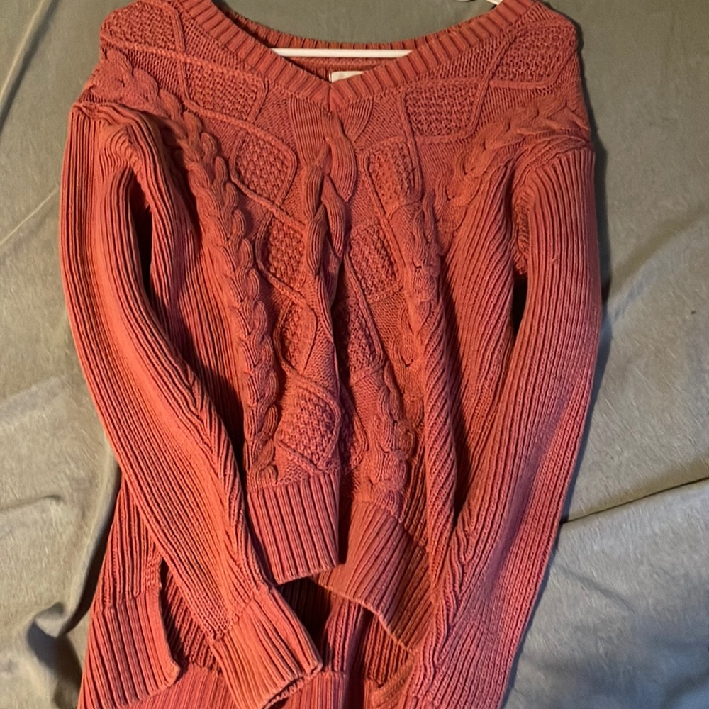 womens pink sweater